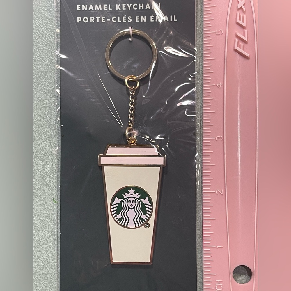 BNWT✨Starbucks Europe Metal and Enamel Hot Cup Key Chain